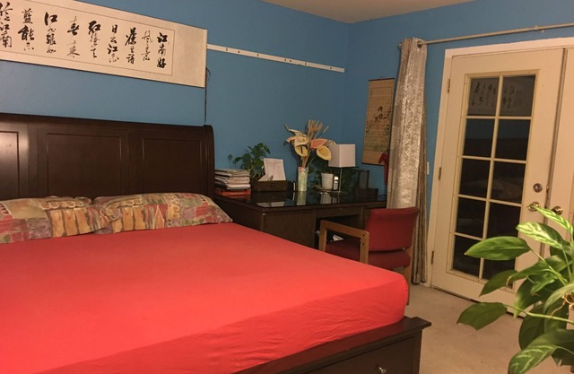 Chambre principale séparée avec la vie privée
