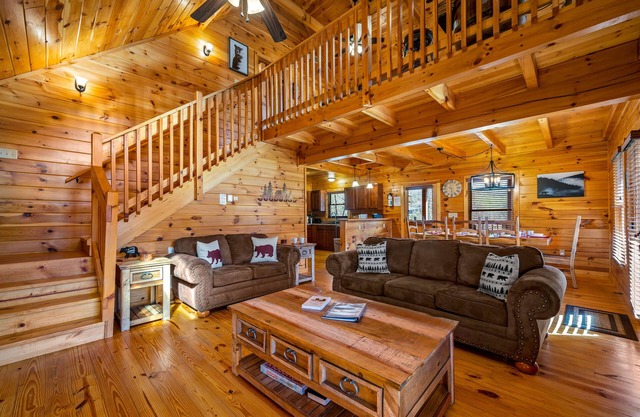 Best deal in the Smokies! May specials! Quiet Location-Arcade Hot tub-Pool table
