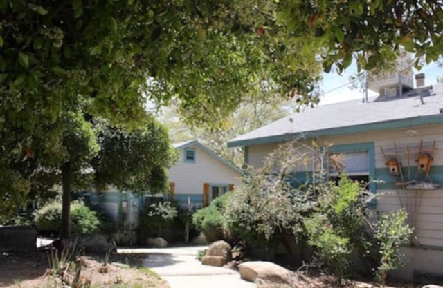Sequoia Cottage
