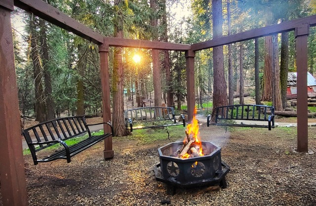 Remodeled, cabin centrally located inside of Kings Canyon National Park.