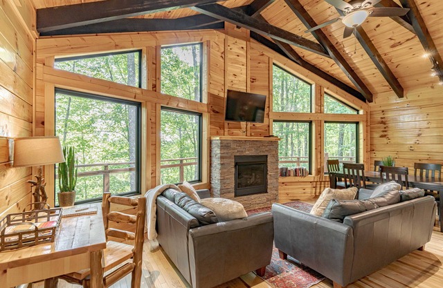 Serendipity Cabin- Relax & Recharge at RRG