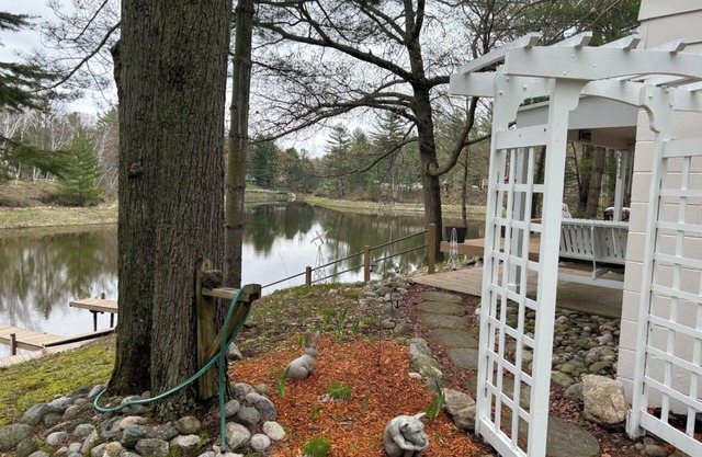 Serene 3-bedroom cottage with WiFi on Secord Lake in Gladwin