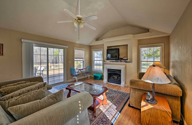 Serene Blue Ridge Getaway in Galax w/ Yard!