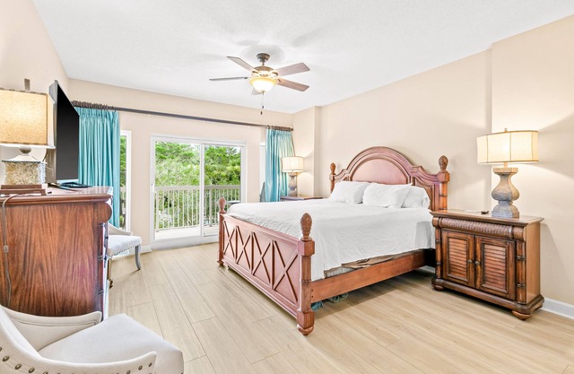 Serene condo close to ocean with wonderful heated pool, hot tub, tennis & sauna