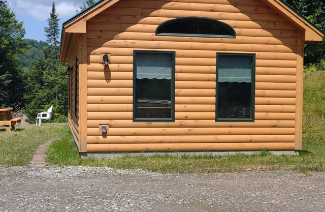Serene Country Cabins 6 near Stowe Smuggler's Notch breweries and the long trail
