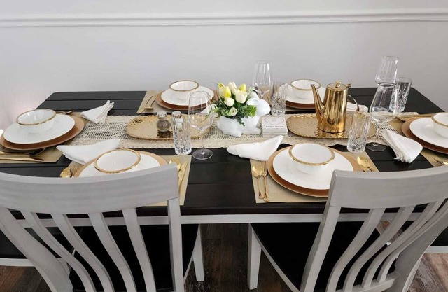 Serene family-friendly townhome in cool Montgomery Village near to Washington DC
