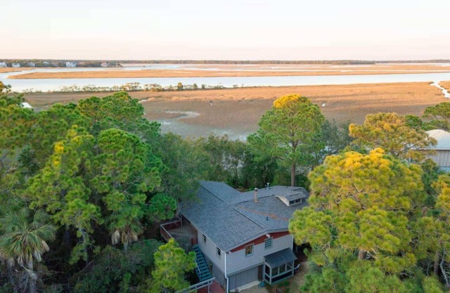 Serene Folly Marsh House w/ Hot tub!