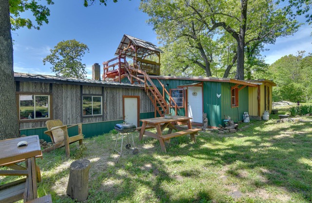 Serene Green Forest Hideaway w/ Spacious Yard