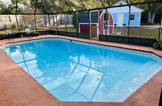 Serene Home with PRIVATE Pool - Near Beaches - Dog Friendly -Firepit&Large Yard