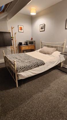 Serene Homes Sheffield, Private Ensuite Velux Room