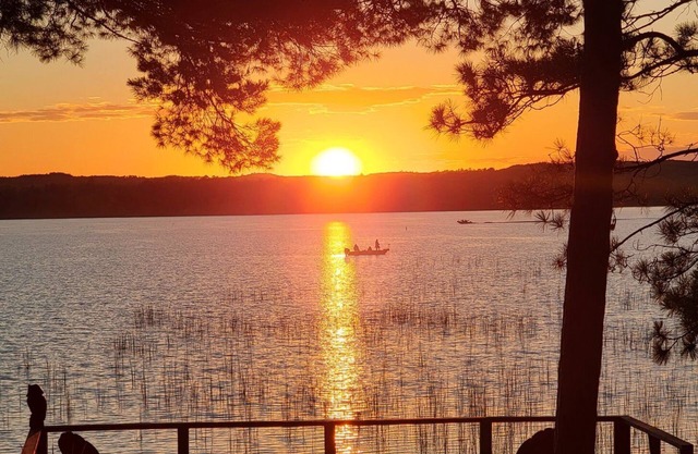 Maison de plain-pied sereine avec plage privée sur le lac Pine Mountain * 10 personnes