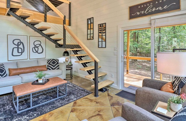 NEW! Shirley Cabin w/ Lake Access + Boat Launch!