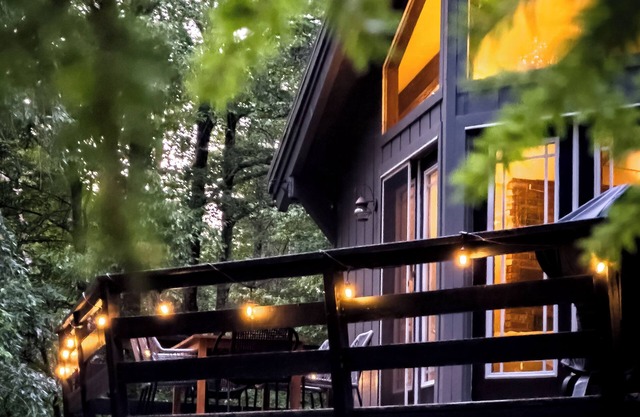 Serene & Stylish Chalet + HOT TUB near Manchester