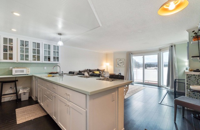 Taft Water Front 2br+2ba Peaceful Retreat