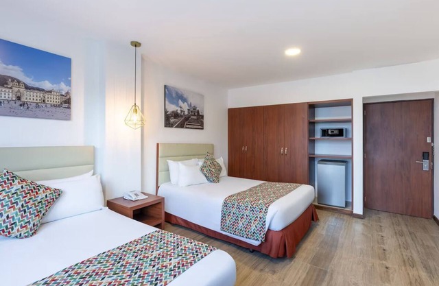 Serenity in the City! 2 Budget-friendly Units, Free Parking, City Views