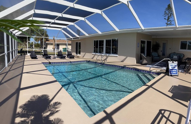 Serenity now, full refund*, pool heat, sleeps 8