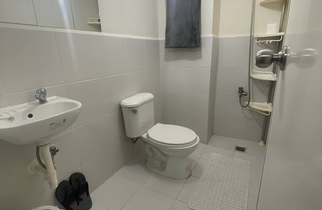 Serenty Suites - Urban Deca Homes Condominiums Manila