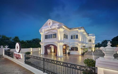 Seriental Hotel I check in 3pm-11pm only