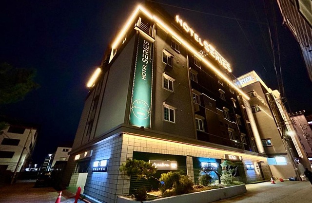 Series hotel