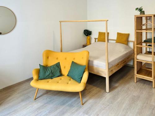 SERVUS HOMES - Metro Stadthalle - AMADEUS