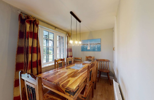 25 Tudor Court, Tolroy Manor