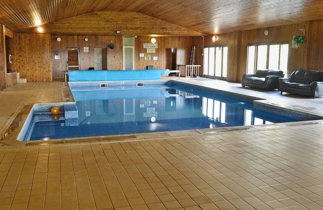 Set in glorious Devon countryside, just waiting to be explored, and with Cornwall as its neighbour.