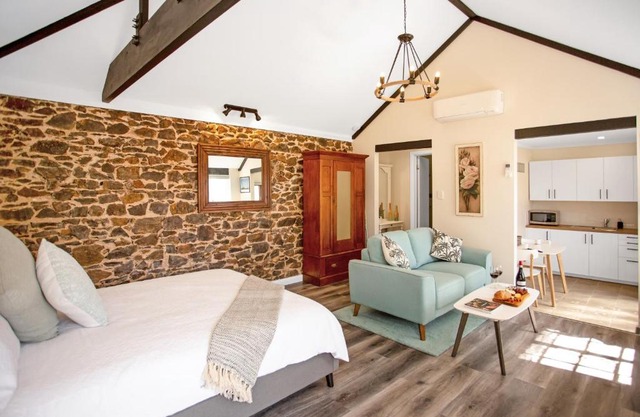 Settlers Cottage
