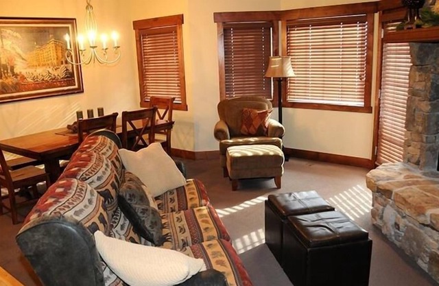 Seven Springs 3 Bedrooms Premium Townhome, Ski In/ski Out 3 Townhouse by Redawning