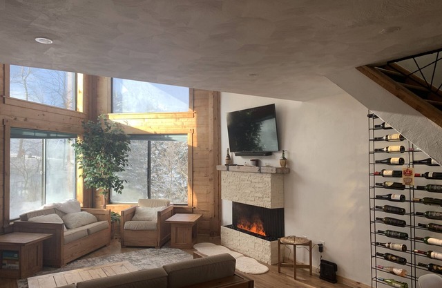 Seven Springs ski in/out loft