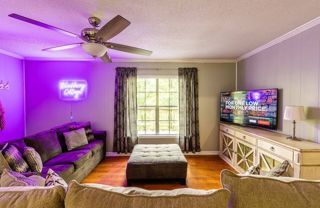 Springtime in the Smoky Mountains! ~Sleeps 5