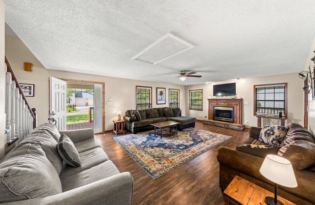 Sevierville Mountain Retreat: Breathtaking Views! by RedAwning