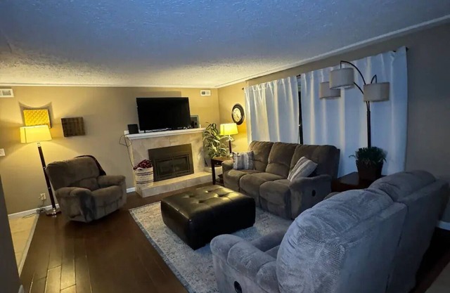 Shadle area home. 3 bed-2bath