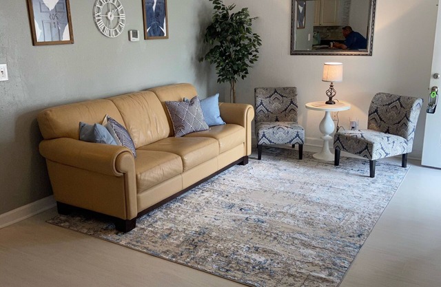 Shadowlawn Villas II, Suite III