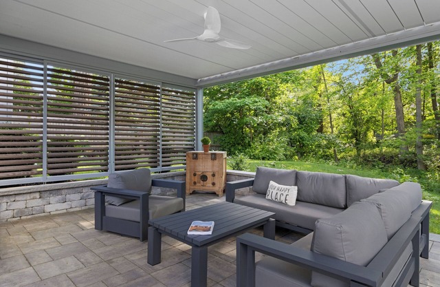 Shady Oasis- Charming and Historic Home 3 blocks from Abbey w/ Outdoor firepit!