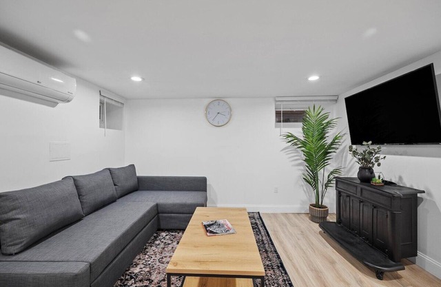 Shadyside/Pittsburgh, Modern & Quiet 1 Bedroom Condo with Free Parking