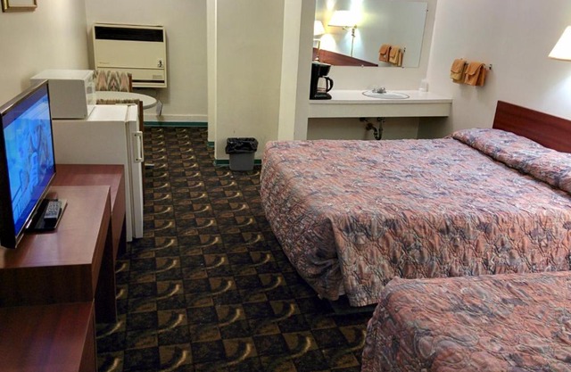 Shamrock Motel