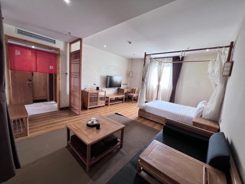 Shanghai Zen Spring Hot Spring Resort Hotel
