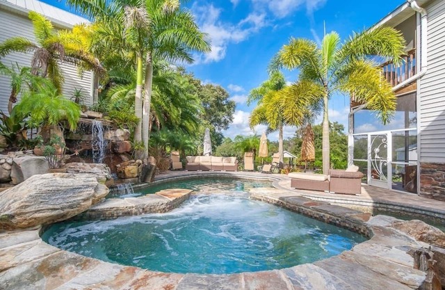 Luxueux front de mer Key West Style Mansion Mariages, vacances en famille et plus!