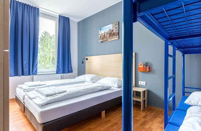 Chambre quadruple, douche, WC - A & O Salzburg Hauptbahnhof