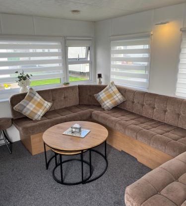 Sharons Lyons lido Caravan 3 bedrooms
