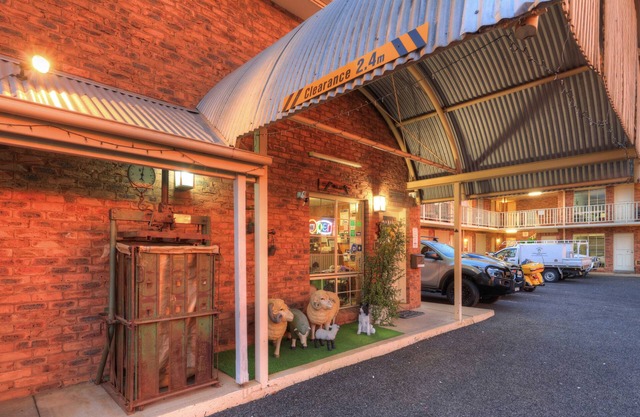Comfort Inn Shearing Shed