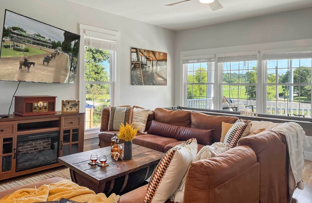 Shelbyville Farmhouse w/ Hot Tub, Fire Pit & Grill