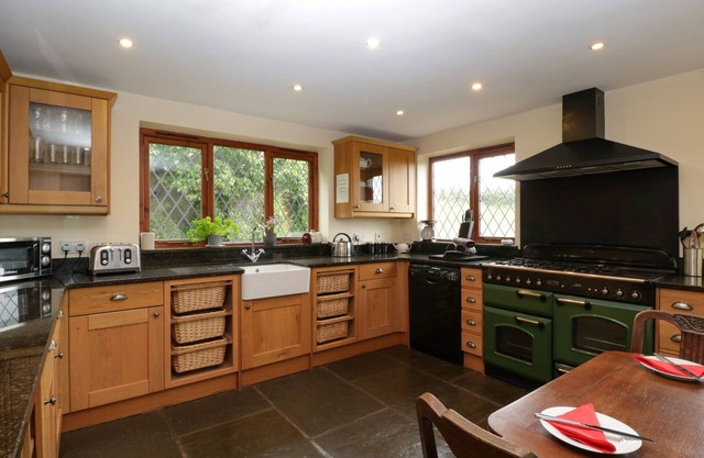 Coquillages Cottage, WASHFORD