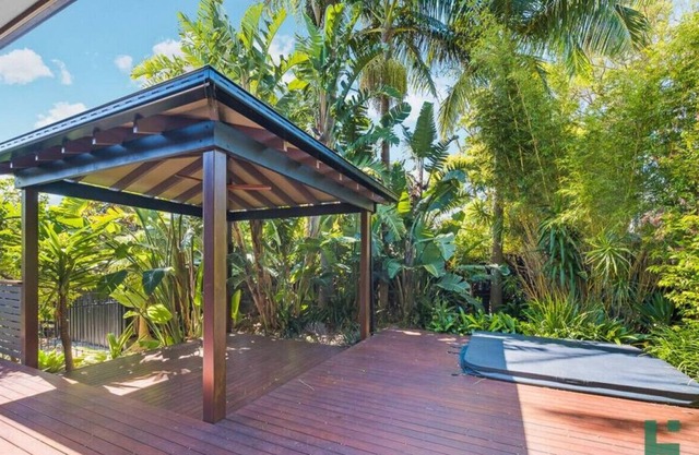 Shelly Beach 2 Bedroom Relaxing Costal Retreat - North Villa Back House