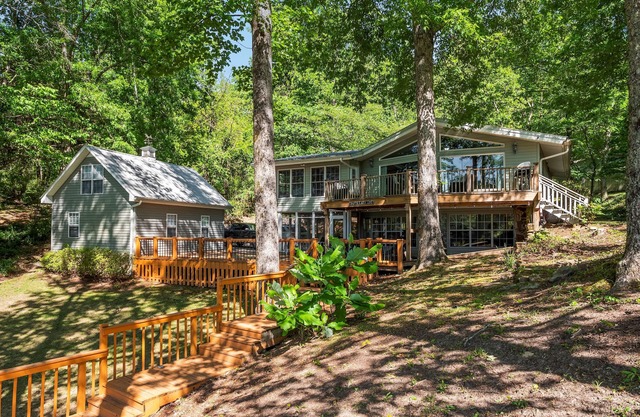 Sheltered Cove - Family-friendly with lots of amenities!