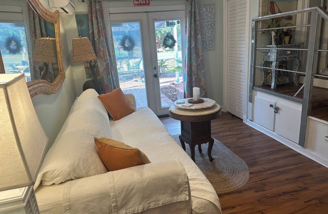SHEM CREEK APEX 3 min walk// 10 min drive Sullivans Island/Historic Charleston