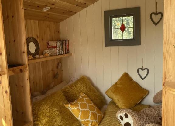 Shepherd's Hut at St Anne's - Costal Location