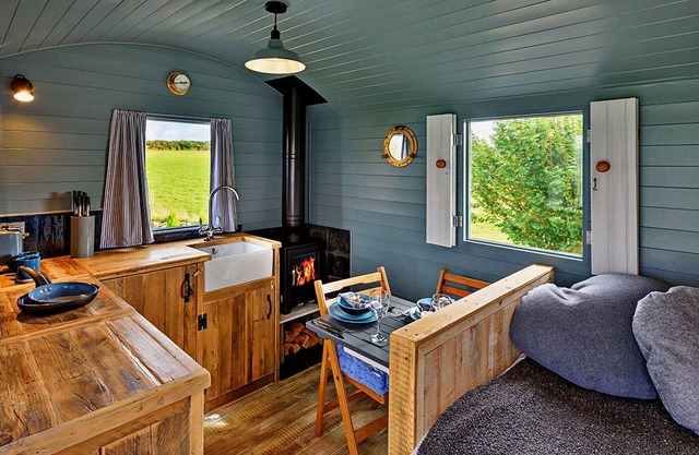 Retraite de la cabane de berger au bord du lac, Sans dיpפt