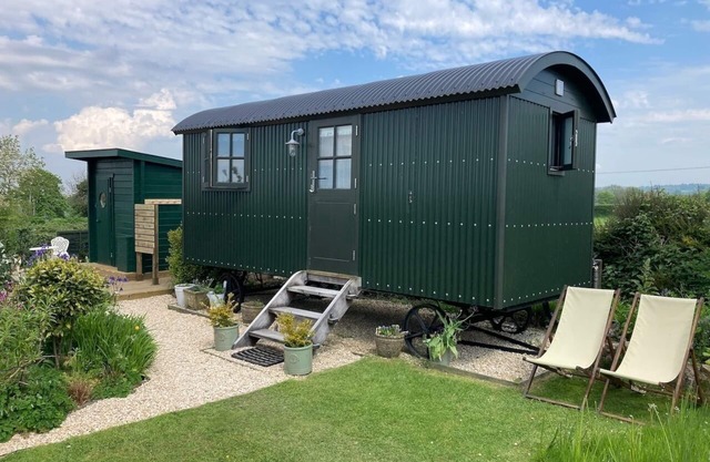 Hutte-Prestige-Douche-Vue sur la campagne-Cottage Shepherds Hut