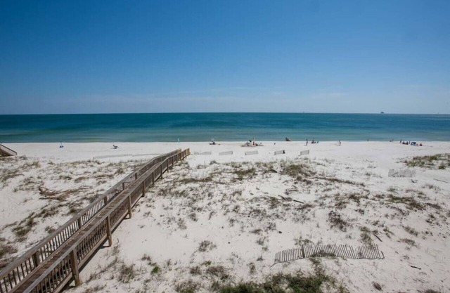 Shiloh House-beach Front-sleeps 21-community Pool Elevator